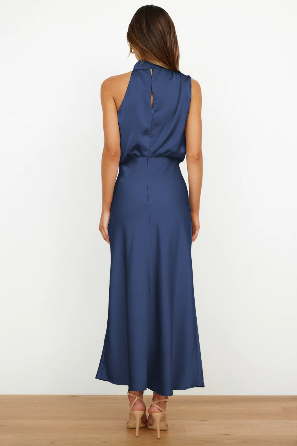 Eva - Long Dress with Halterneck