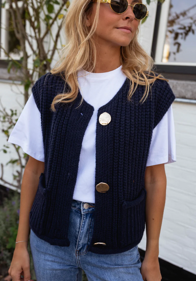 CLARA - THE CHIC LAYERING KNIT VEST