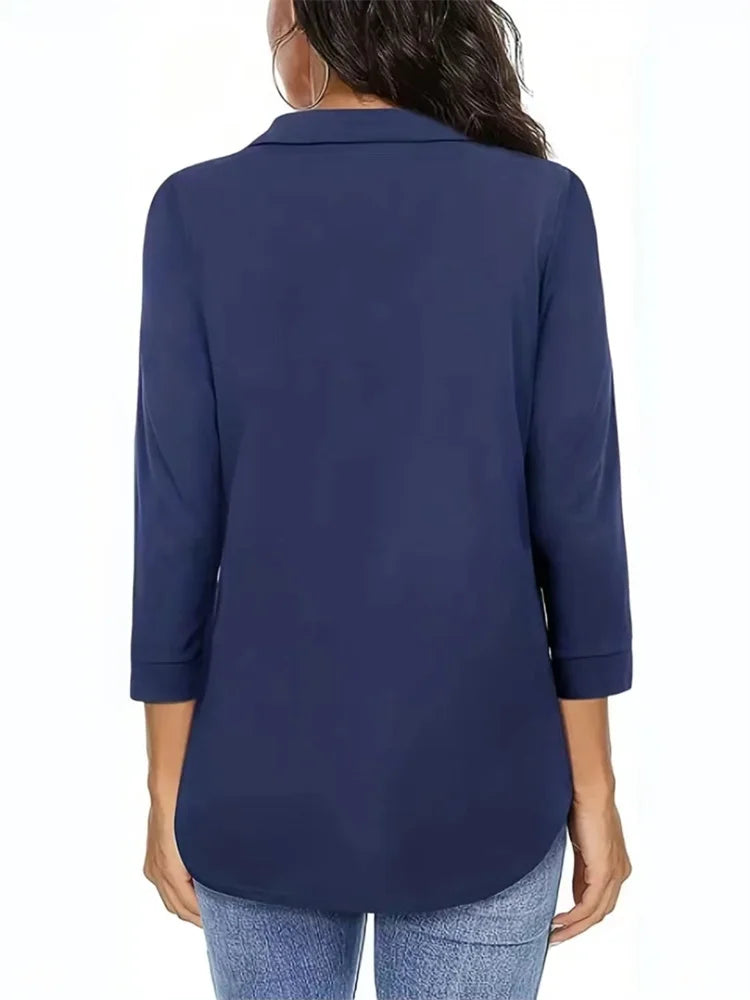 Linnea – Elegant everyday top with V-neck