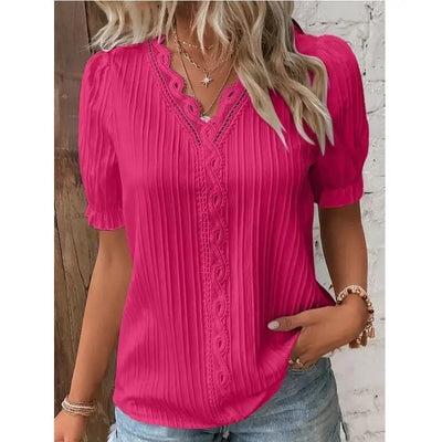 Mira – Feminine top with lace details