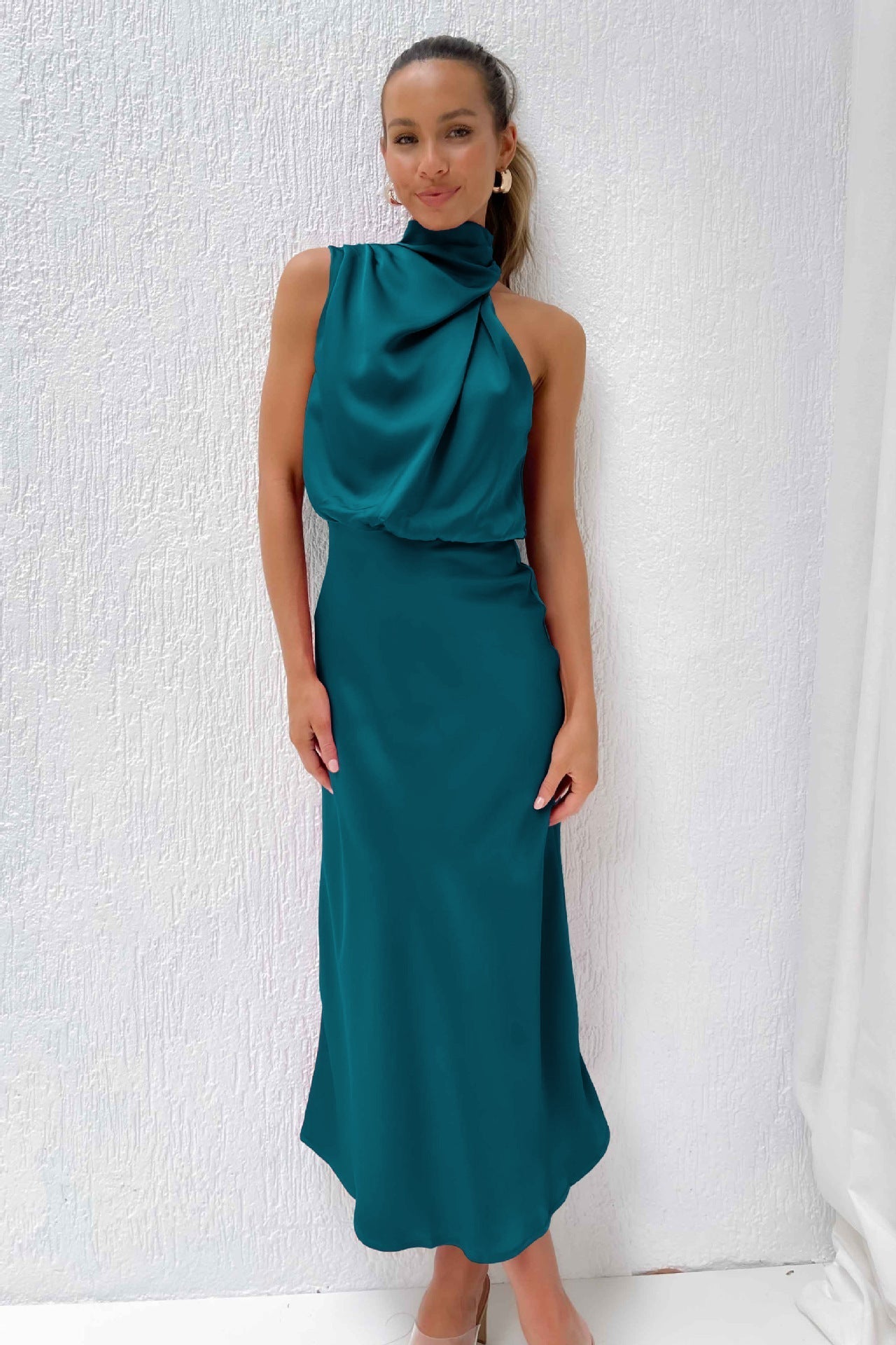 Eva - Long Dress with Halterneck