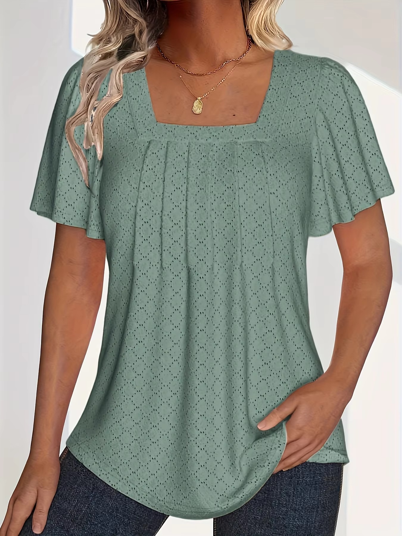 Mirelle – Blouse with Square Neckline and Texture