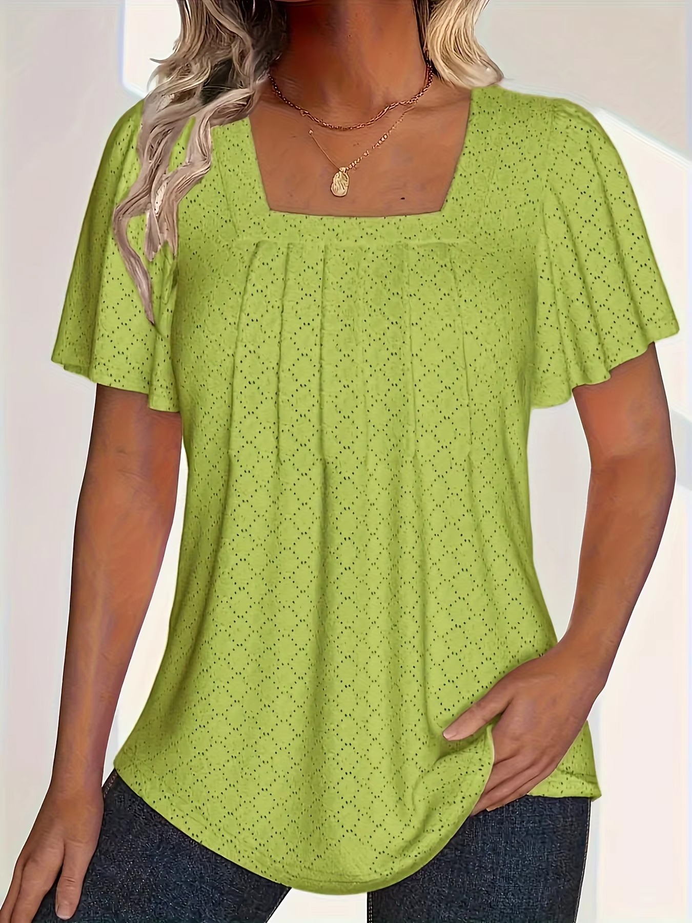Mirelle – Blouse with Square Neckline and Texture