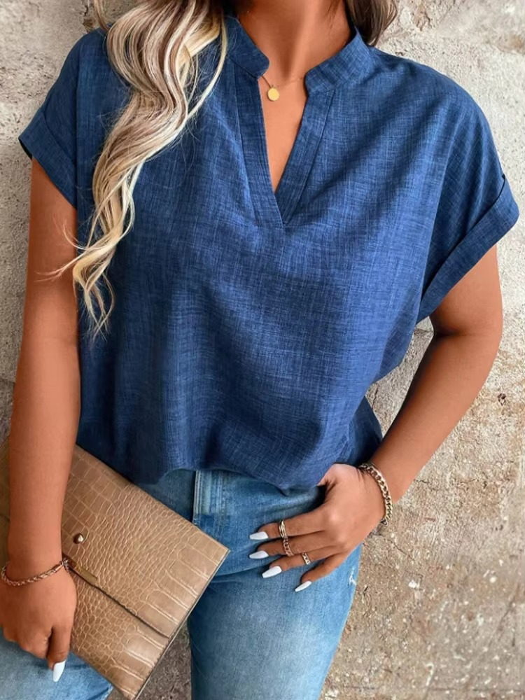 Elinor – Top with Soft Draping and Relaxed V-Neck