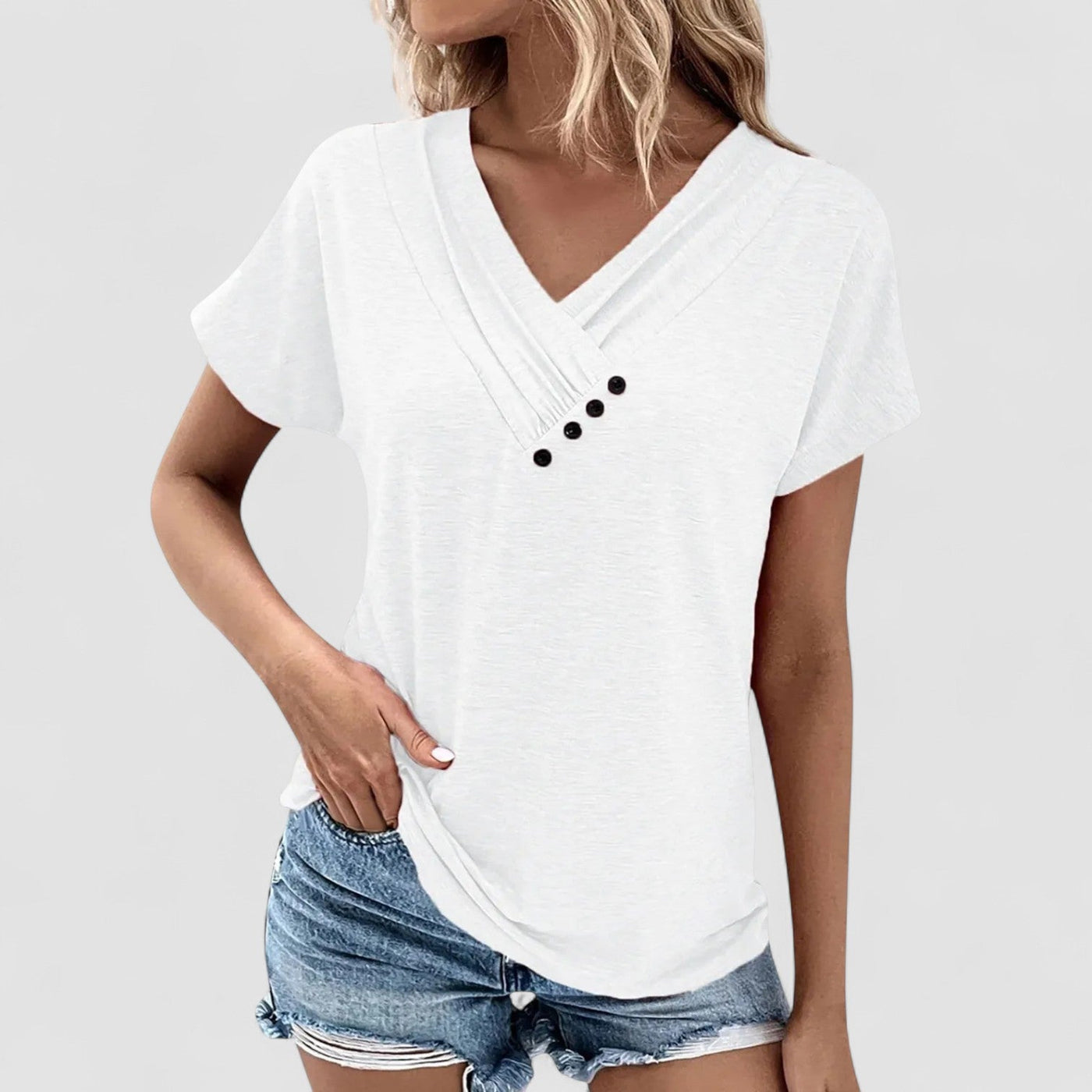 Linnéa – Pleated Top with Buttons